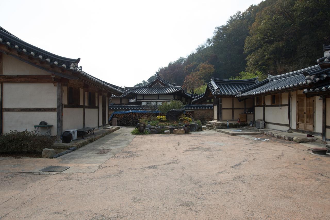 Chalbanggong Jongtaek Hotel Cheongsong Exterior foto