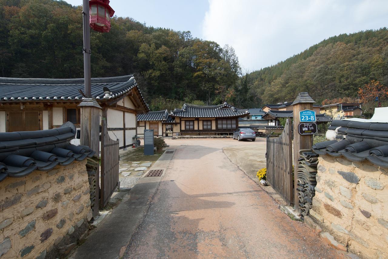 Chalbanggong Jongtaek Hotel Cheongsong Exterior foto
